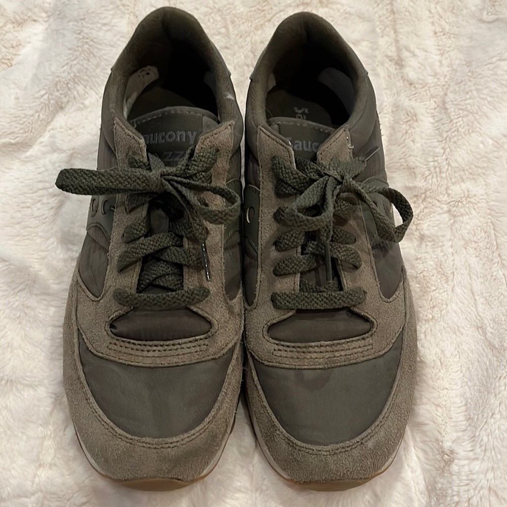 Saucony Jazz sneakers, khaki green, size 8
